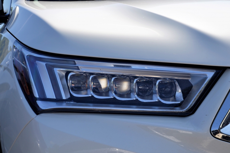 concession-moto-ROQUESTERON-min_acura-headlamp-2834131